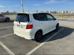 Photo of the vehicle Honda Fit