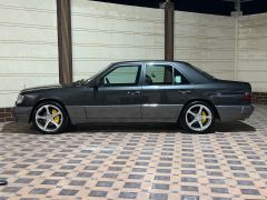 Фото авто Mercedes-Benz W124