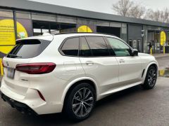 Photo of the vehicle BMW X5