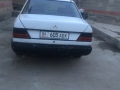 Photo of the vehicle Mercedes-Benz W124