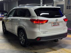 Photo of the vehicle Toyota Highlander