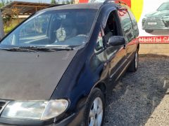 Сүрөт унаа Volkswagen Sharan