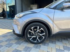 Фото авто Toyota C-HR