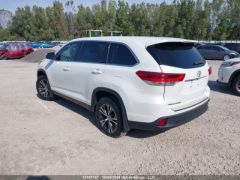 Photo of the vehicle Toyota Highlander