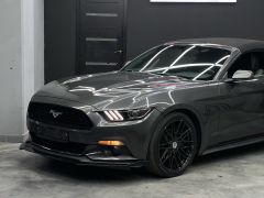 Photo of the vehicle Ford Mustang