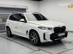 Photo of the vehicle BMW X5