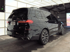 Фото авто BMW X7