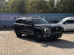 Сүрөт унаа Toyota Sequoia