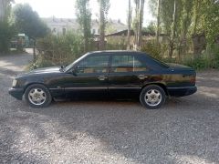 Сүрөт унаа Mercedes-Benz W124