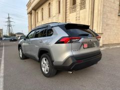 Сүрөт унаа Toyota RAV4