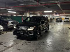 Photo of the vehicle Lexus LX