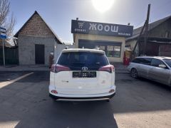 Сүрөт унаа Toyota RAV4