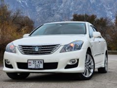 Сүрөт унаа Toyota Crown