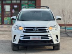 Photo of the vehicle Toyota Highlander