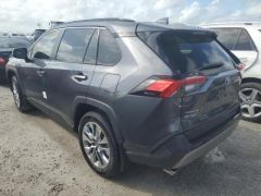 Photo of the vehicle Toyota RAV4