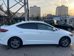 Сүрөт унаа Hyundai Elantra