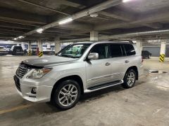 Photo of the vehicle Lexus LX