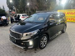 Photo of the vehicle Kia Carnival