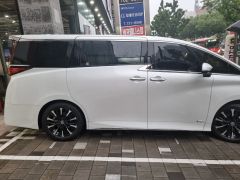 Сүрөт унаа Toyota Alphard