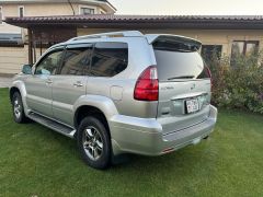 Photo of the vehicle Lexus GX