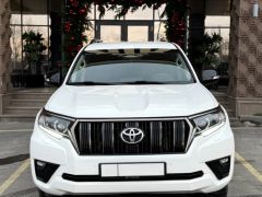 Сүрөт унаа Toyota Land Cruiser Prado