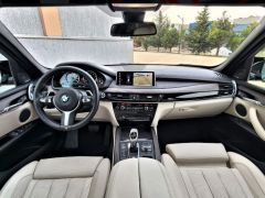 Photo of the vehicle BMW X5