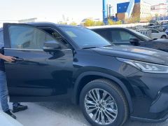 Сүрөт унаа Toyota Highlander