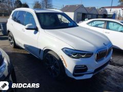 Photo of the vehicle BMW X5