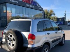 Сүрөт унаа Toyota RAV4