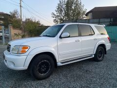 Photo of the vehicle Toyota Sequoia