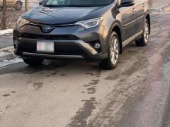 Сүрөт унаа Toyota RAV4