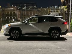 Photo of the vehicle Toyota RAV4