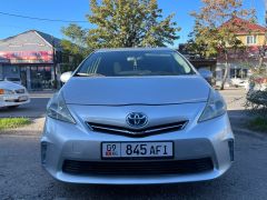 Фото авто Toyota Prius v (+)