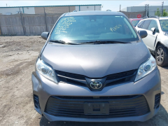 Сүрөт унаа Toyota Sienna