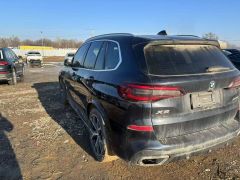 Photo of the vehicle BMW X5