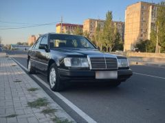 Сүрөт унаа Mercedes-Benz W124