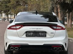 Сүрөт унаа Kia Stinger