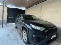 Сүрөт унаа Toyota RAV4