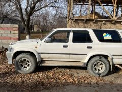 Photo of the vehicle Toyota Hilux Surf