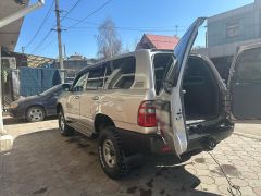 Сүрөт унаа Toyota Land Cruiser