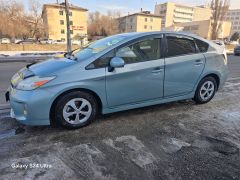 Фото авто Toyota Prius