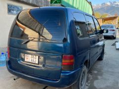 Сүрөт унаа Nissan Serena