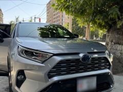 Сүрөт унаа Toyota RAV4