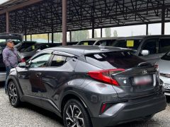 Photo of the vehicle Toyota C-HR