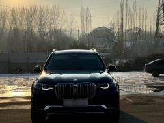 Photo of the vehicle BMW X7