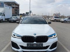 Photo of the vehicle BMW 5 Series