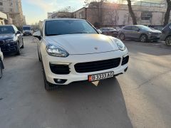 Photo of the vehicle Porsche Cayenne