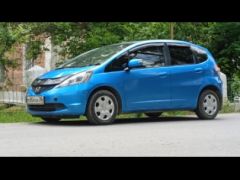 Photo of the vehicle Honda Fit