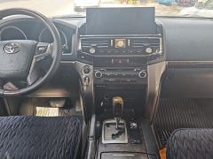 Фото авто Toyota Land Cruiser