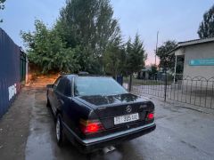 Сүрөт унаа Mercedes-Benz W124